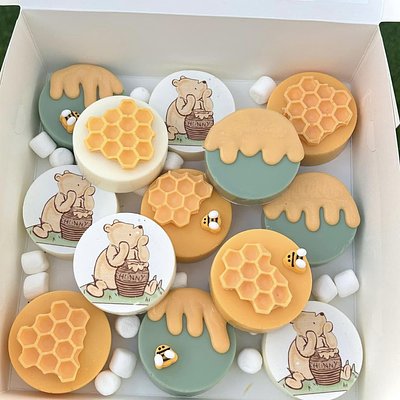 Dozen Fancy Decorated Custom White Chocolate Dipped Oreos 