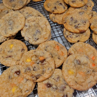 Banana Cho Olate Chip Cookies