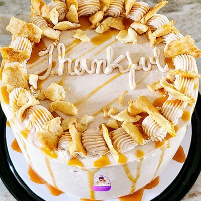 Signature 3-layer Cakes