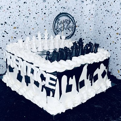10 Inch Square Cake