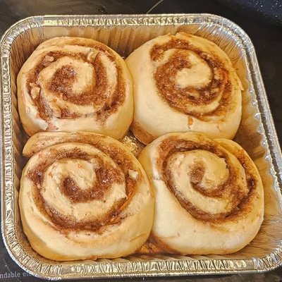 Carrot Cake Cinnamon Rolls (4piece)