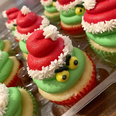 1 Dozen Grinch Cupcakes 