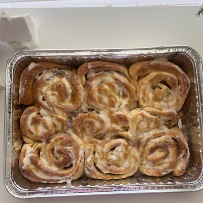 Banana Caramel Cinnamon Rolls 