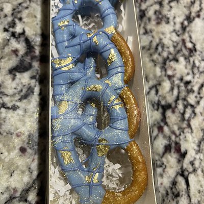 Traditional Pretzels (12 Ct)