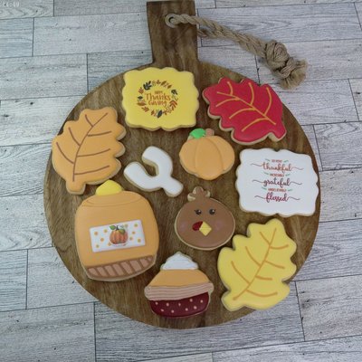 One Dozen Thanksgiving Cookies