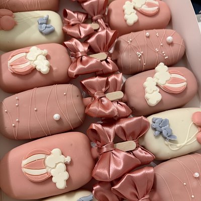 Cakesicles 