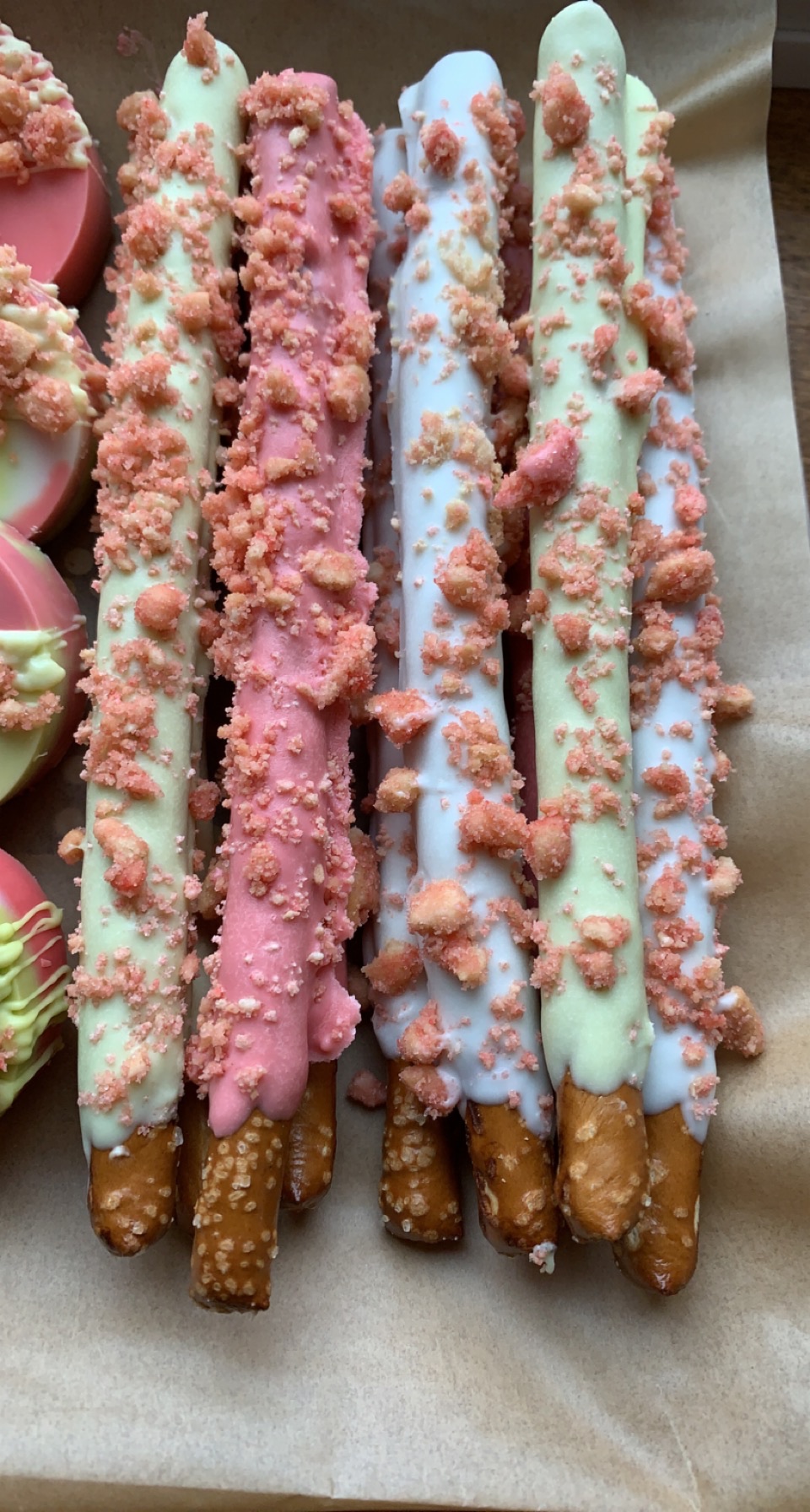 Chocolate Covered Pretzel Rods