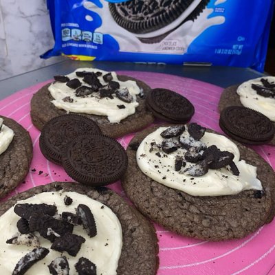 Oreo Cheesecake Cookies
