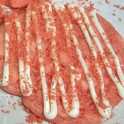 Strawberry crunch cookie