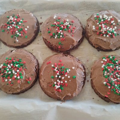Hot Cocoa Cookies With Hot Cocoa Frosting 