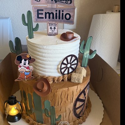 2-Tier Custom Cake: 30 Servings