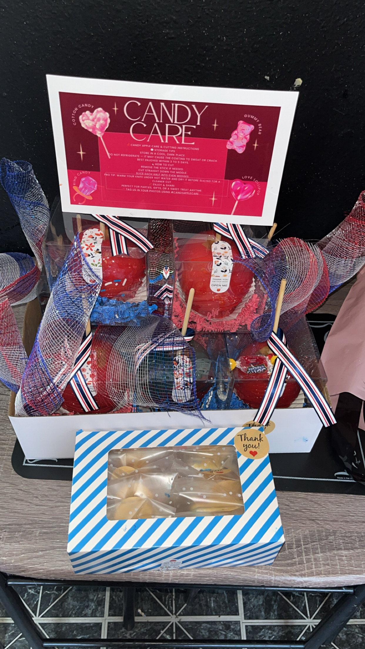 4ct Candy Apples