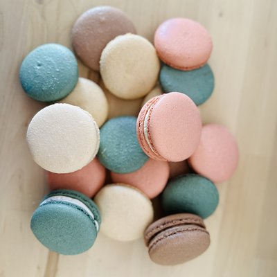  Custom Order (Minimum 24 macarons)