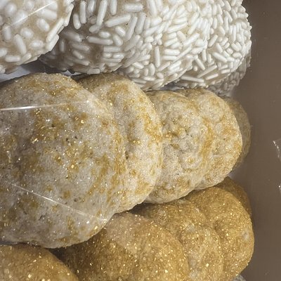 Size Medium Dozen cookies