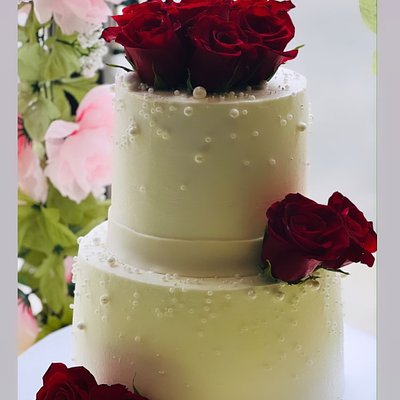 2 Tier Flower And Pearls Cake 