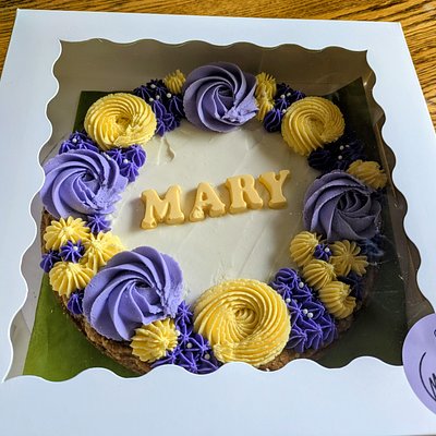 Say It With a Cookie Cake! 8"Round