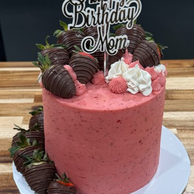 Strawberry Cake 6 Inch