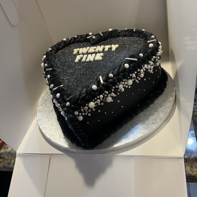 “8” Cake