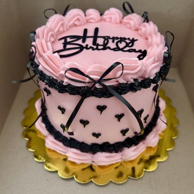 6 Inch Bento Cake - (Serves 7-9)