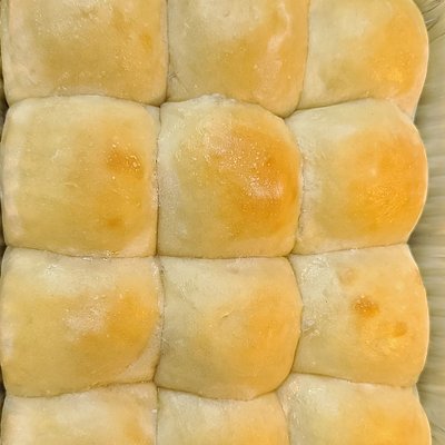 12 Dinner Rolls