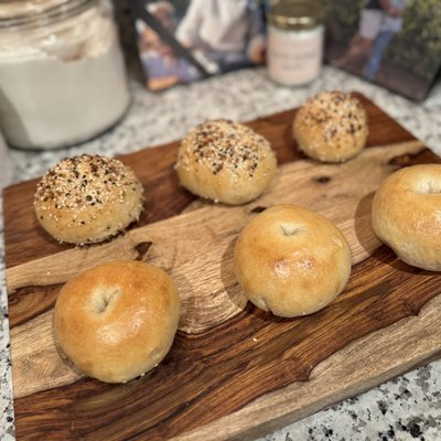 Plain Bagels (6 Pack)