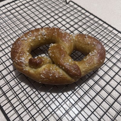 Sourdough Pretzels(4)