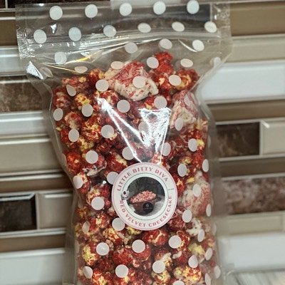 Red Velvet Cheesecake Popcorn