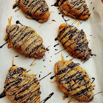 Twix Chocolate Chip Crookie