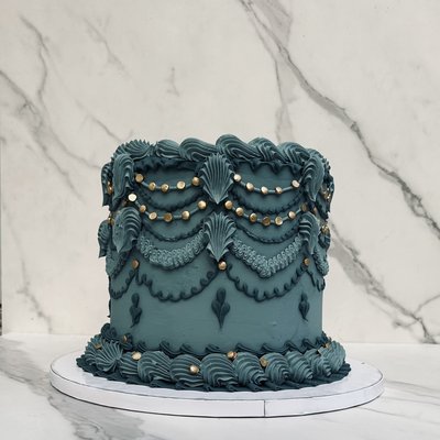9 Inch Cake  *BASE PRICE*
