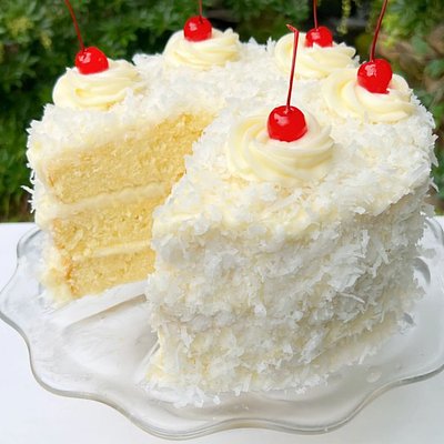 6 Inch Pina Colada Cake 