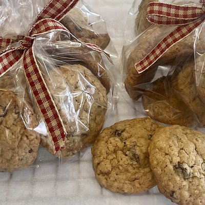 Oatmeal Raisin Cookies (6 for $8)
