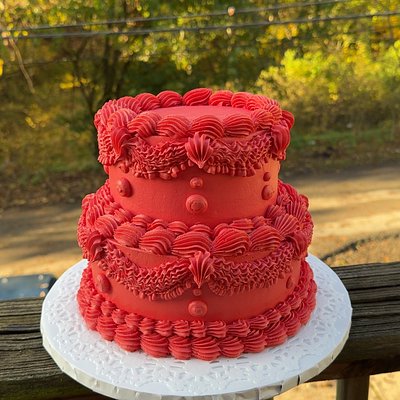 2 Tier Cake (8” Bottom, 6” Top) 