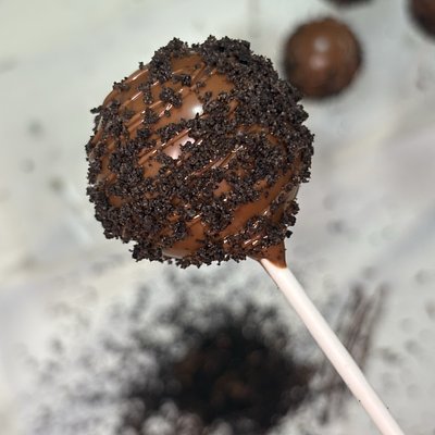 Oreo Cake Pops - 12 Pack 