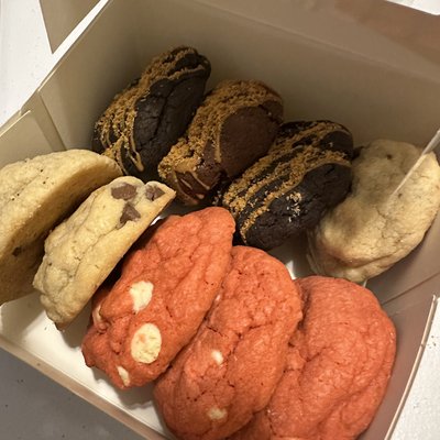 Cookies (By The Half Dzn)