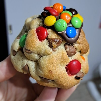 M&M