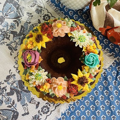 Applesauce Spice Cake