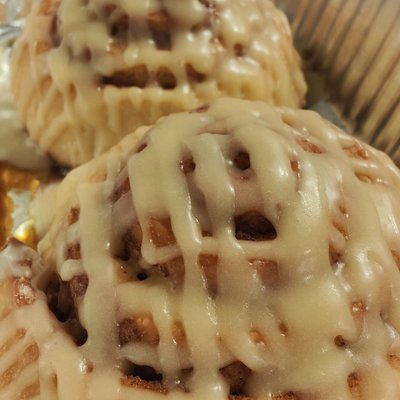 Glazed Cinnamon Scrolls 2pk