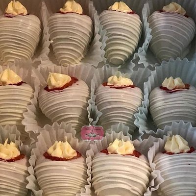 6 Count Cheesecake Filled Strawberries 