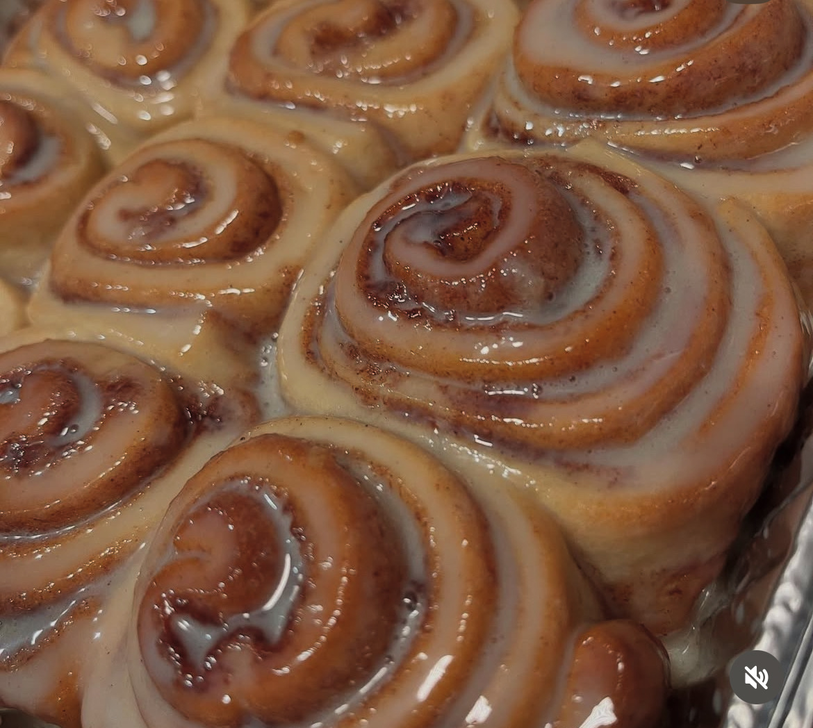CINNAMON ROLLS 