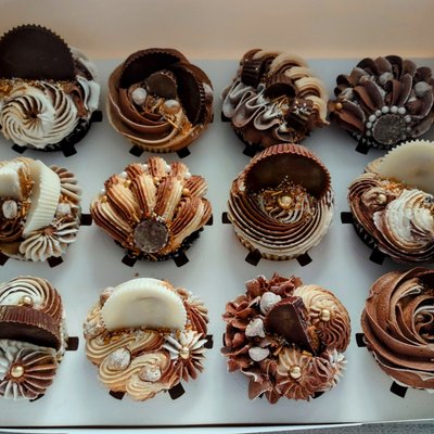 Specialty Cupcakes 