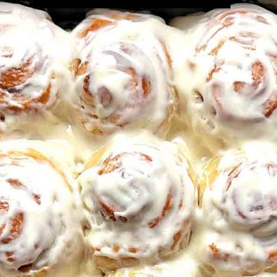 Six Cinnamon Rolls 