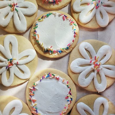 Minimalist Celebration Sugar Cookies 