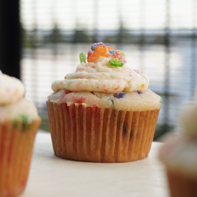 dozen funfetti cupcake