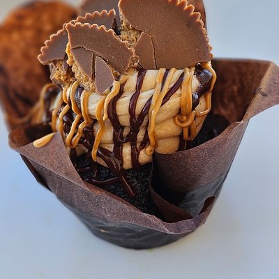 Reese's Cup Cupcakes (6-Pack)
