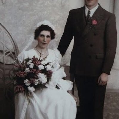 BEST SELLER: Custom Edible Image Cookies Are Nestled In A Soft Bed Of Delicious Homemade Buttercream! They Litterally Melt In Your Mouth. One Dozen Or 20 Dozen! No Limit Send Me Your Company Logo or any Photos  $35/doz - 2 doz /$65