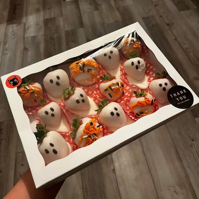 Chocolate Covered Strawberry Ghosts