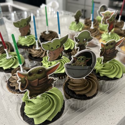 Custom Cupcakes 