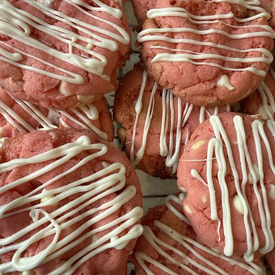 Strawberry S’mores Cookies 