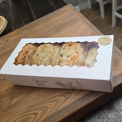 The Woodhaven Lagniappe Flight Box 