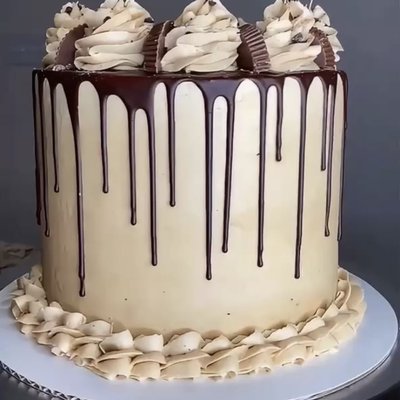 Reese’s Chocolate Peanut Butter Cake 